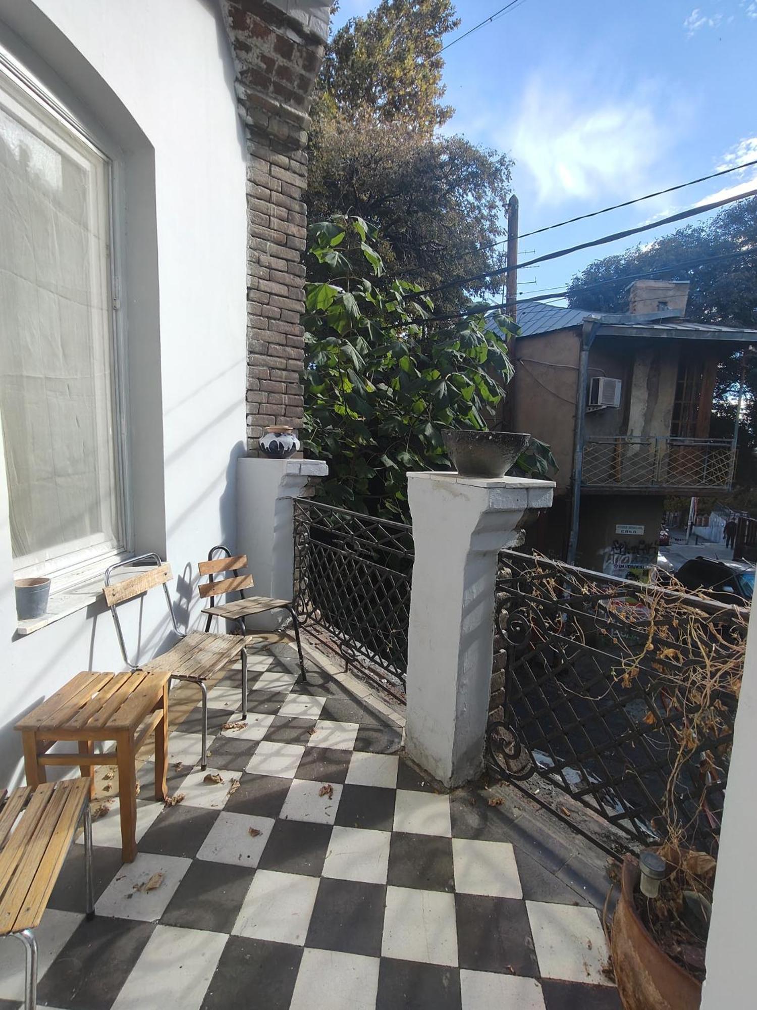 Ambience Hostel & Apartments Tbilisi Exterior photo