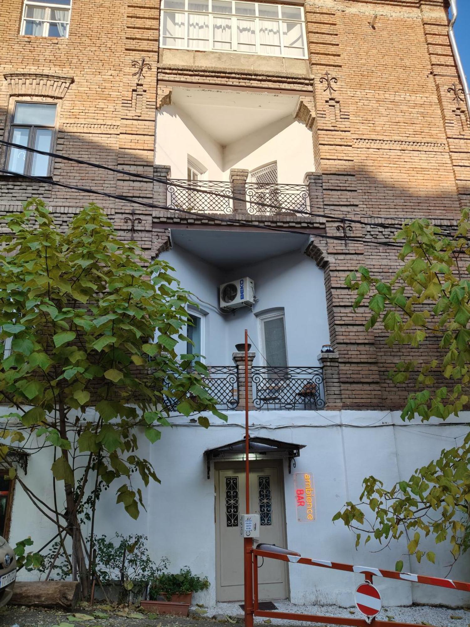 Ambience Hostel & Apartments Tbilisi Exterior photo